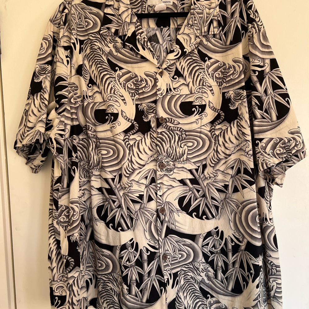 Men's Black and White Graphic Shirt